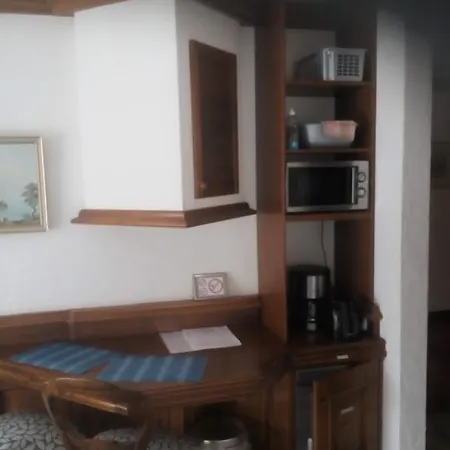 兰德豪斯英怎伯格酒店 *